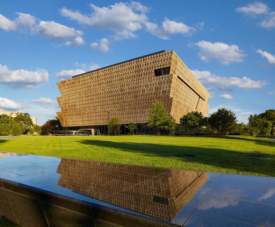 Picture of NMAAHC building