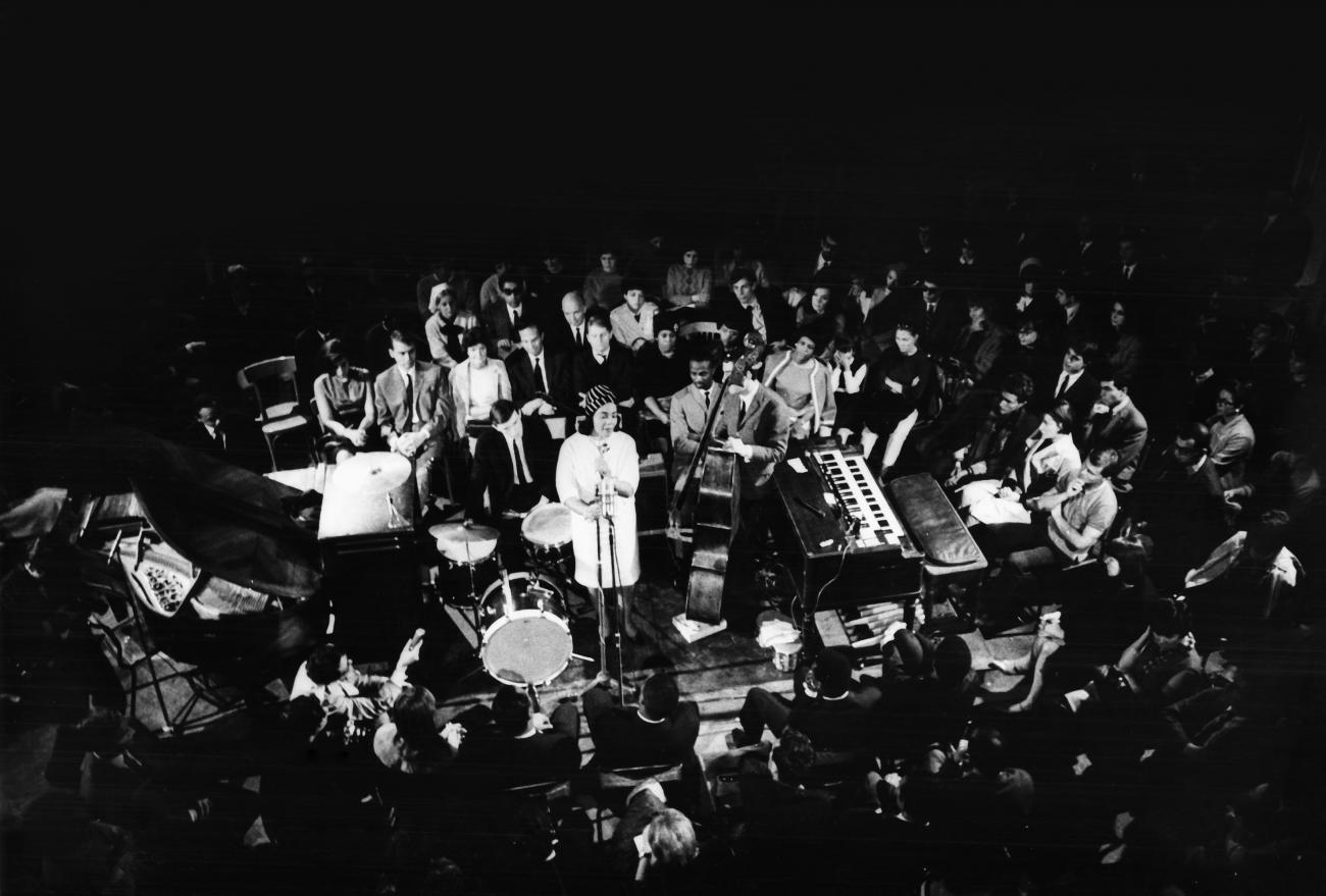 Coretta Scott King speaking to an audience