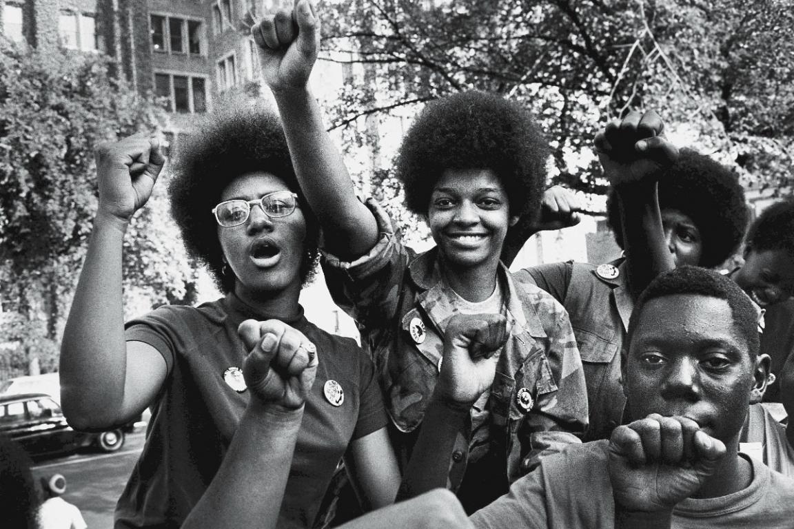 Black Power: Khám phá sức mạnh của màu đen với Black Power. Tìm hiểu cách tạo nên những thiết kế tuyệt đẹp với chủ đề màu đen đầy tinh tế và quyến rũ. Nhấn vào ảnh liên quan để khám phá thế giới của Black Power.